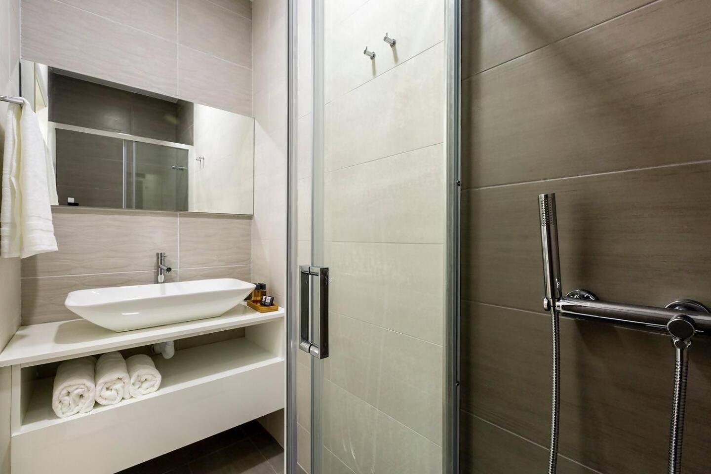 The Office Guest Apartment Guimaraes Ngoại thất bức ảnh