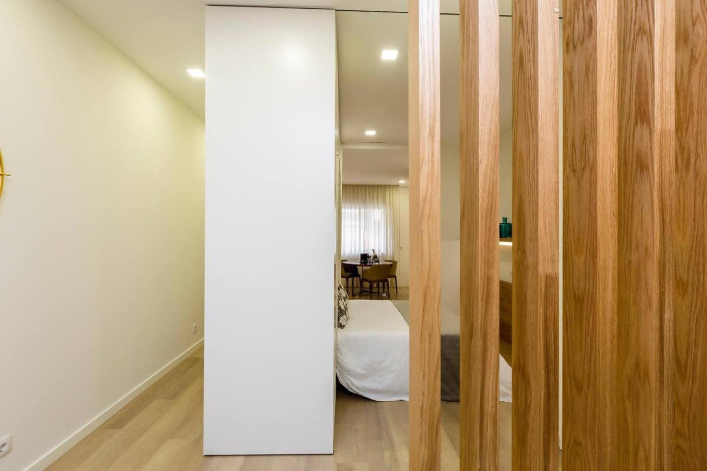 The Office Guest Apartment Guimaraes Ngoại thất bức ảnh
